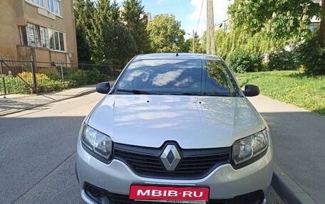 Renault Logan II, 2017 год, 600 000 рублей, 1 фотография