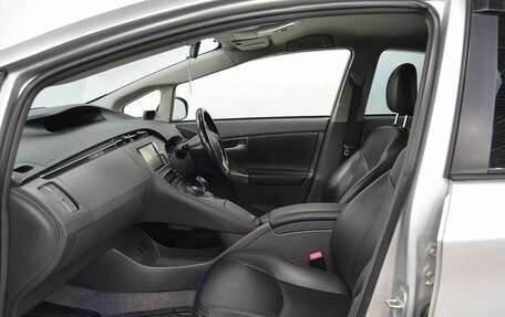 Toyota Prius, 2011 год, 850 000 рублей, 9 фотография