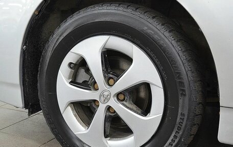 Toyota Prius, 2011 год, 850 000 рублей, 7 фотография