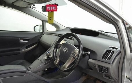 Toyota Prius, 2011 год, 850 000 рублей, 16 фотография