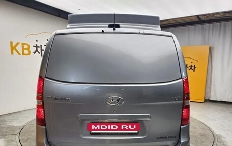 Hyundai Grand Starex Grand Starex I рестайлинг 2, 2020 год, 3 400 000 рублей, 6 фотография