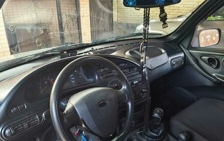Chevrolet Niva I рестайлинг, 2010 год, 630 000 рублей, 5 фотография