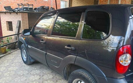 Chevrolet Niva I рестайлинг, 2010 год, 630 000 рублей, 4 фотография
