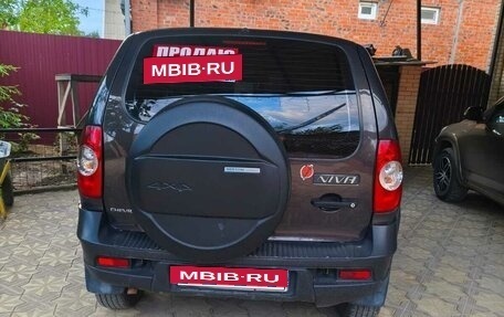 Chevrolet Niva I рестайлинг, 2010 год, 630 000 рублей, 3 фотография