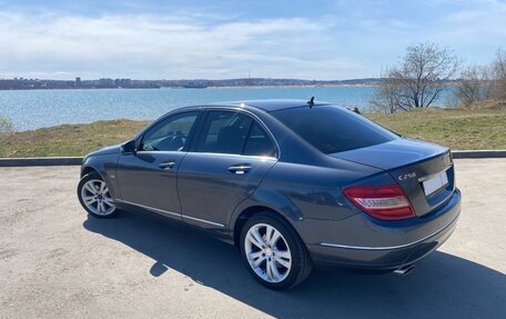 Mercedes-Benz C-Класс, 2010 год, 1 500 000 рублей, 9 фотография