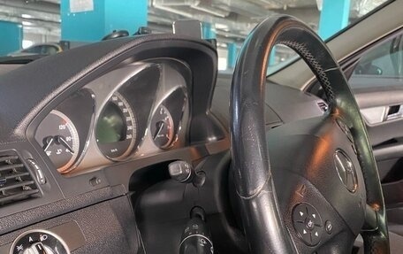 Mercedes-Benz C-Класс, 2010 год, 1 500 000 рублей, 13 фотография