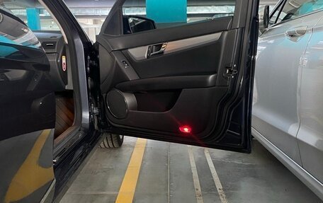 Mercedes-Benz C-Класс, 2010 год, 1 500 000 рублей, 16 фотография