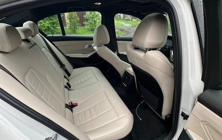 BMW 3 серия, 2021 год, 4 500 000 рублей, 19 фотография