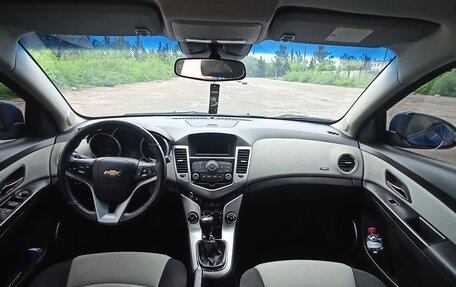 Chevrolet Cruze II, 2011 год, 890 000 рублей, 7 фотография
