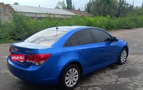 Chevrolet Cruze II, 2011 год, 890 000 рублей, 4 фотография