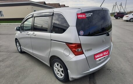 Honda Freed I, 2011 год, 1 270 000 рублей, 3 фотография