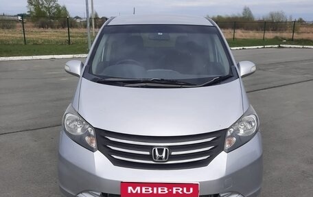 Honda Freed I, 2011 год, 1 270 000 рублей, 5 фотография
