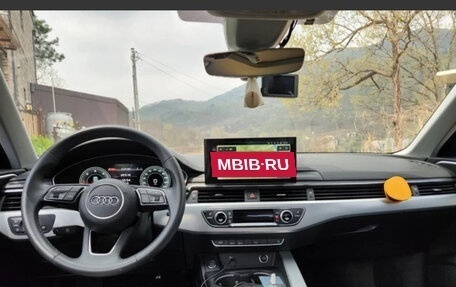 Audi A4, 2021 год, 2 800 000 рублей, 8 фотография