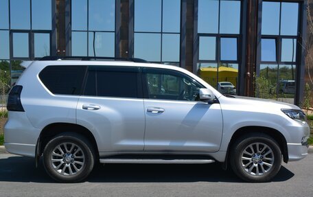 Toyota Land Cruiser Prado 150 рестайлинг 2, 2019 год, 5 500 000 рублей, 3 фотография