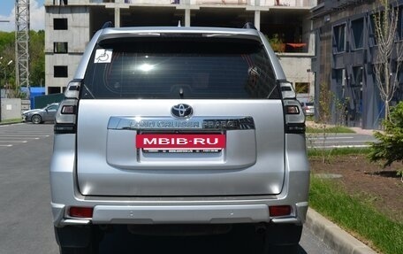 Toyota Land Cruiser Prado 150 рестайлинг 2, 2019 год, 5 500 000 рублей, 6 фотография