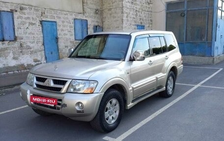 Mitsubishi Pajero III рестайлинг, 2004 год, 820 000 рублей, 3 фотография