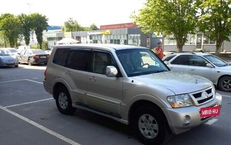 Mitsubishi Pajero III рестайлинг, 2004 год, 820 000 рублей, 2 фотография