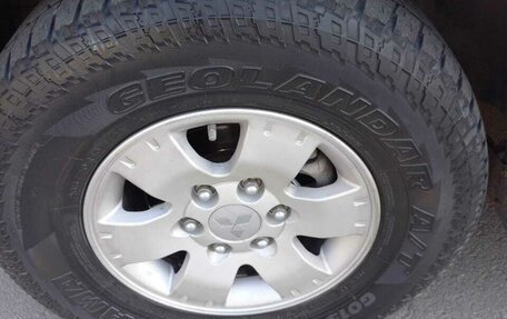 Mitsubishi Pajero III рестайлинг, 2004 год, 820 000 рублей, 17 фотография
