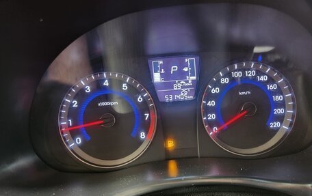 Hyundai Solaris II рестайлинг, 2015 год, 620 000 рублей, 11 фотография