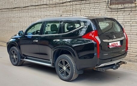 Mitsubishi Pajero Sport III рестайлинг, 2017 год, 3 000 000 рублей, 3 фотография