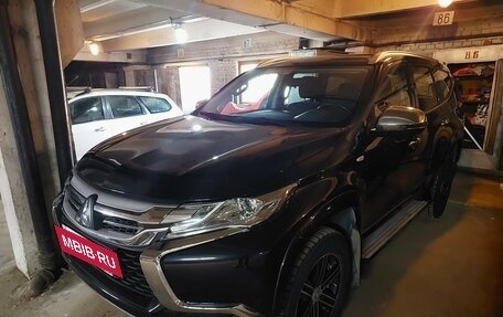 Mitsubishi Pajero Sport III рестайлинг, 2017 год, 3 000 000 рублей, 12 фотография