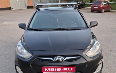 Hyundai Solaris II рестайлинг, 2012 год, 665 000 рублей, 1 фотография