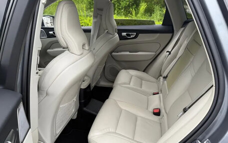 Volvo XC60 II, 2022 год, 3 500 000 рублей, 8 фотография