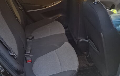 Hyundai Solaris II рестайлинг, 2012 год, 665 000 рублей, 4 фотография