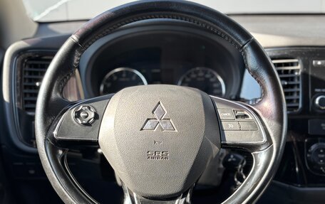 Mitsubishi Outlander III рестайлинг 3, 2015 год, 1 705 000 рублей, 21 фотография