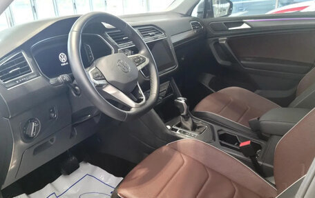 Volkswagen Tiguan II, 2022 год, 2 600 000 рублей, 7 фотография