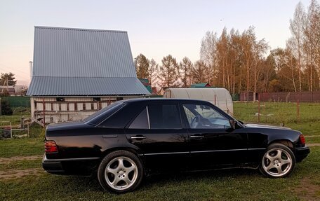 Mercedes-Benz W124, 1989 год, 330 000 рублей, 2 фотография