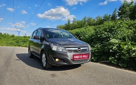 Opel Zafira B, 2011 год, 790 000 рублей, 4 фотография