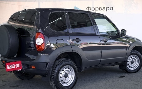 Chevrolet Niva I рестайлинг, 2018 год, 850 000 рублей, 3 фотография