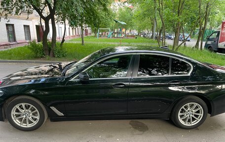 BMW 5 серия, 2019 год, 2 990 000 рублей, 2 фотография