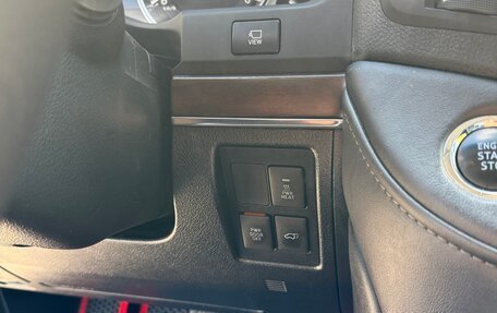 Toyota Land Cruiser 200, 2017 год, 5 790 000 рублей, 17 фотография