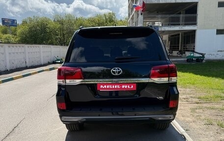 Toyota Land Cruiser 200, 2017 год, 5 790 000 рублей, 29 фотография