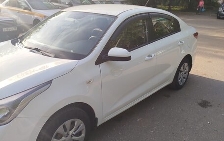 KIA Rio IV, 2017 год, 950 000 рублей, 4 фотография
