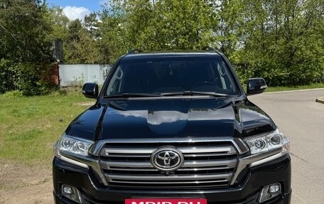 Toyota Land Cruiser 200, 2017 год, 5 790 000 рублей, 35 фотография