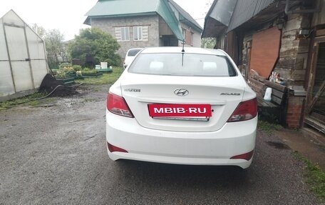Hyundai Solaris II рестайлинг, 2015 год, 800 000 рублей, 5 фотография