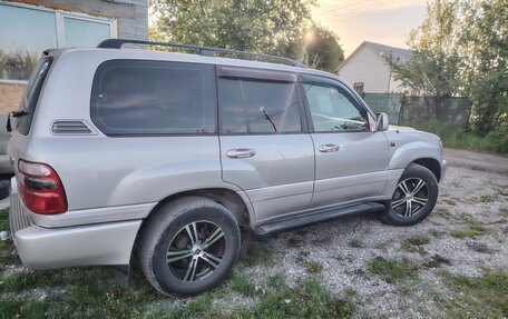 Toyota Land Cruiser 100 рестайлинг 2, 2004 год, 1 850 000 рублей, 15 фотография