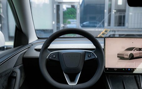 Tesla Model Y I, 2025 год, 9 200 000 рублей, 16 фотография