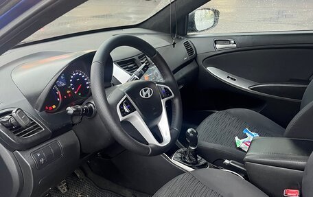 Hyundai Solaris II рестайлинг, 2015 год, 350 000 рублей, 9 фотография
