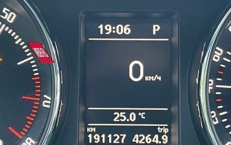 Skoda Superb III рестайлинг, 2012 год, 960 000 рублей, 26 фотография