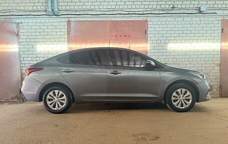 Hyundai Solaris II рестайлинг, 2018 год, 730 000 рублей, 4 фотография