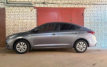Hyundai Solaris II рестайлинг, 2018 год, 730 000 рублей, 3 фотография