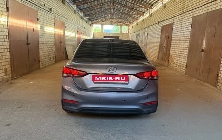 Hyundai Solaris II рестайлинг, 2018 год, 730 000 рублей, 2 фотография