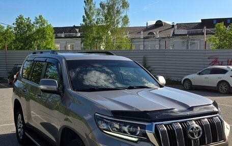 Toyota Land Cruiser Prado 150 рестайлинг 2, 2017 год, 5 500 000 рублей, 4 фотография