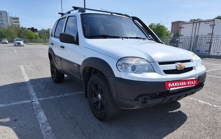 Chevrolet Niva I рестайлинг, 2016 год, 780 000 рублей, 3 фотография