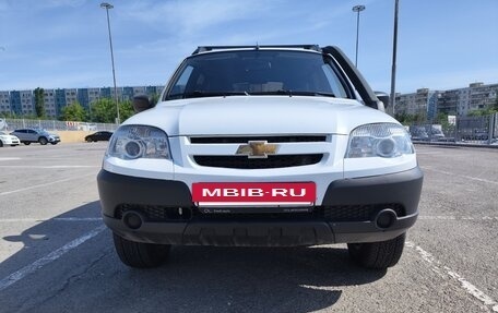 Chevrolet Niva I рестайлинг, 2016 год, 780 000 рублей, 2 фотография