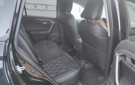 Toyota RAV4, 2020 год, 3 435 000 рублей, 9 фотография